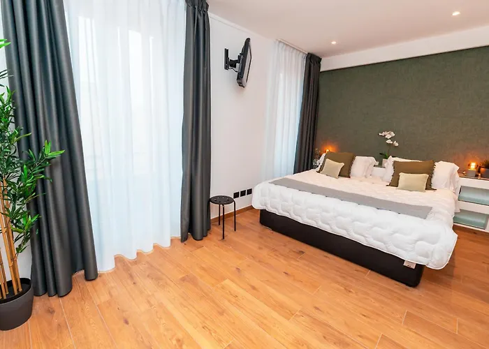 Il Mandorlo - Casa Palmeri Affittacamere 4*