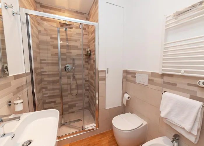 Il Mandorlo - Casa Palmeri Affittacamere 4*
